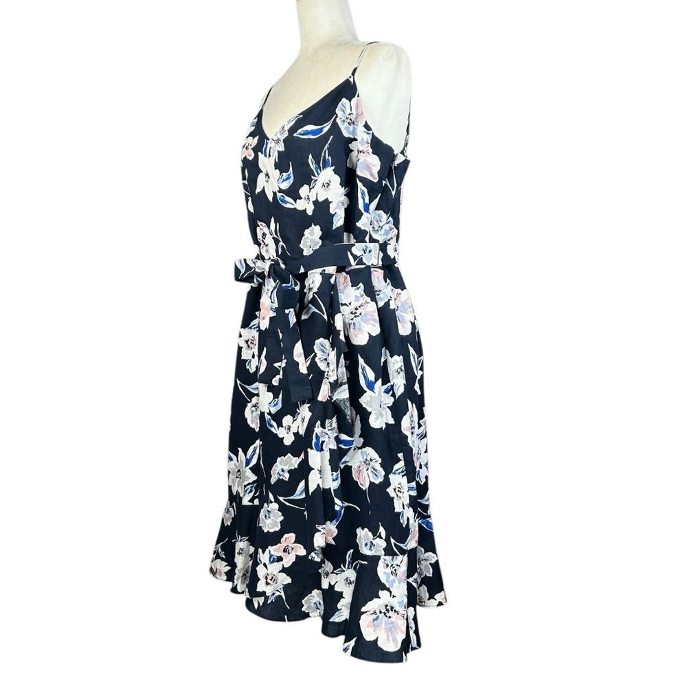 Banana Republic Ruffled Faux Wrap Dress 16
Floral Belted Resort Vacation Cruise - Picture 8 of 12